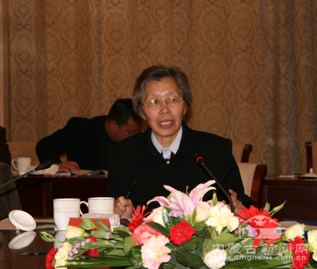 内蒙古自治区党委常委,组织部长,学习实践活动领导小组副组长陈朋山