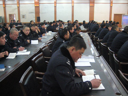 <em>呼市</em>公安局交警支队举办<em>兼职</em>法制员培训班开班
