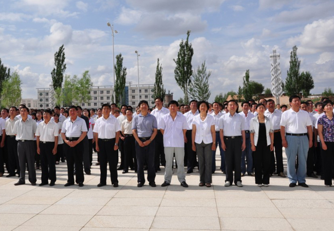 [社会万象]省政府的办公楼没有国家级贫困县的