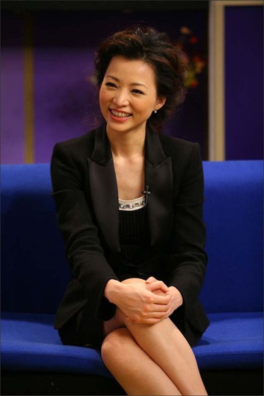 <em>董卿露</em>心扉:做主持人没捷径 不是独身主义者-董