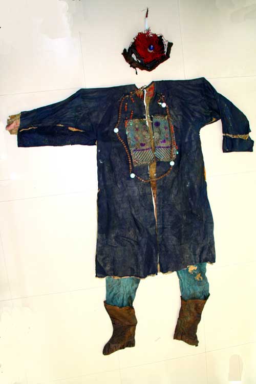 清朝正四品官服现身陈旗