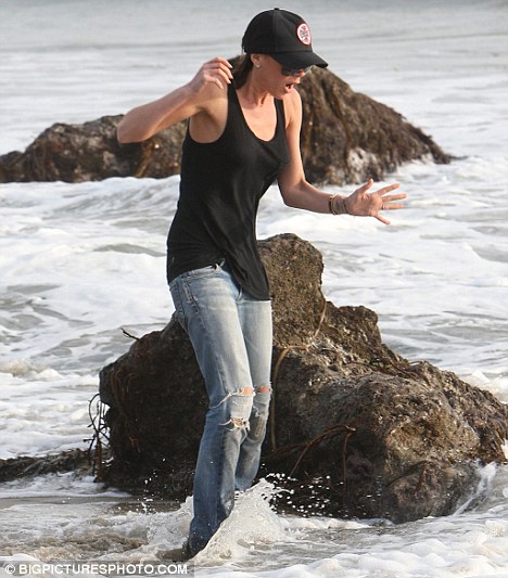 踏浪歌谱_<em>儿童歌曲</em>简谱歌谱踏浪_踏浪简谱歌