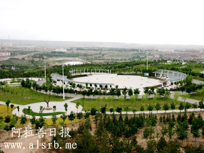 营盘山成为巴彦浩特的一道亮丽风景
