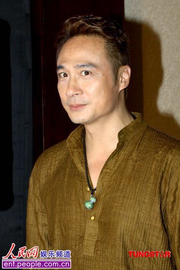 吴镇宇不跟任达华飚戏 现身“黑暗午夜”谈心跳