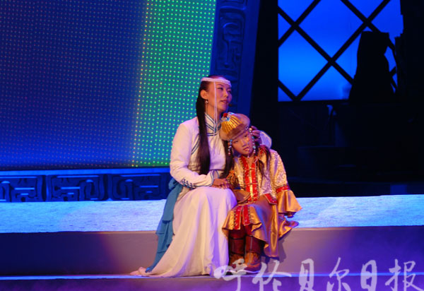 五彩呼伦贝尔儿童合唱团唱响北京世纪剧院