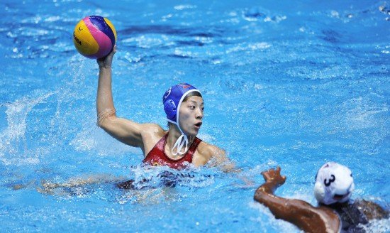 中国女水14-4狂胜美国夺冠 马欢欢独中四球