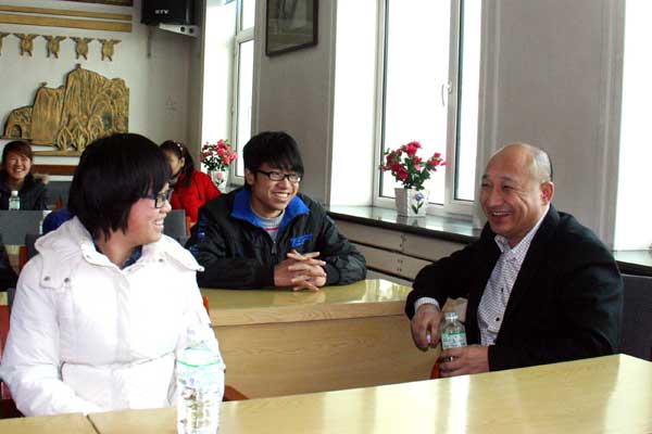 寒门学子喜获新春大礼