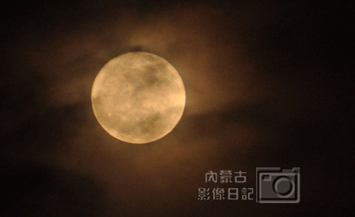 十五的月亮十七圆