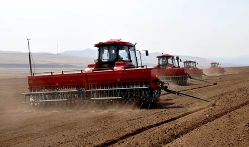 扎赉特旗打响兴安盟盟春耕生产第一犁