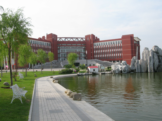 内蒙古师范大学盛乐校区图书馆