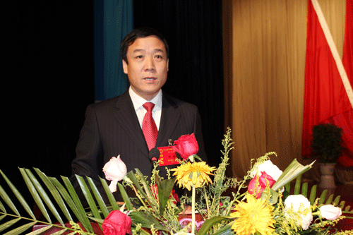 经济总量大幅跃升 人民生活_人民幸福生活图片(2)