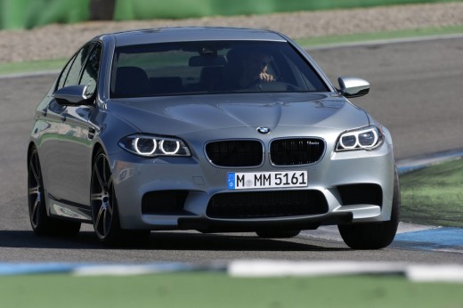 宝马汽车于近日又对外发布了2014款M5、M6双门轿跑、敞篷以及Gran Coupe改款的竞赛套装版