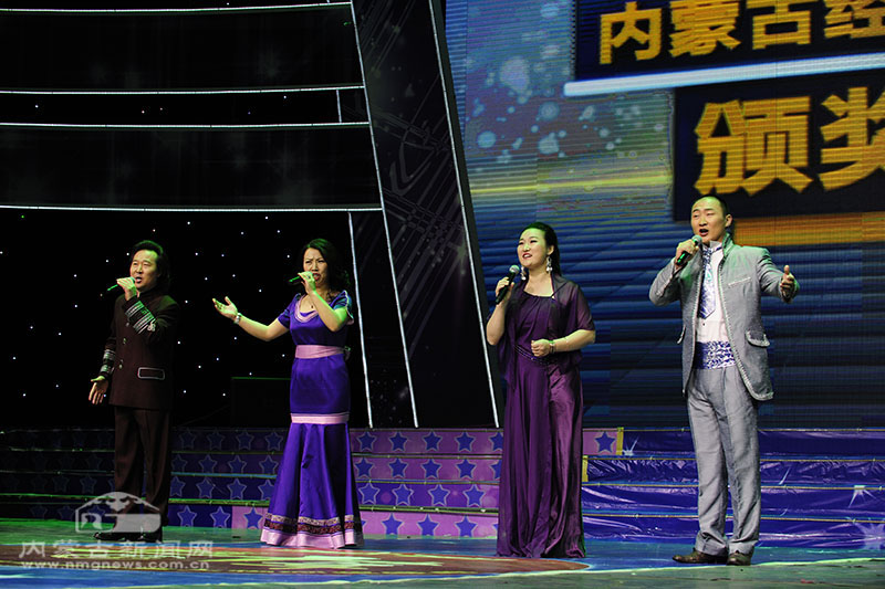 2019内蒙古经济人物_...012 第九届内蒙古经济年度十大人物评选揭晓 组图 -个股新闻(3)