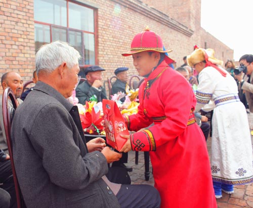乌拉特中旗学雷锋志愿服务活动形式多效果好-