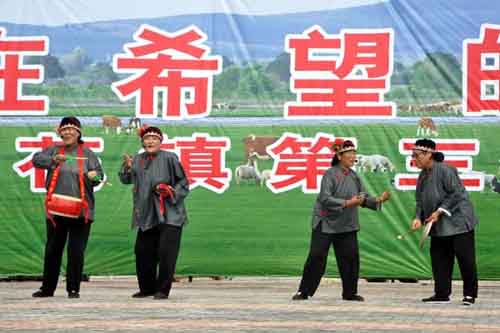 鲁科尔沁旗巴彦花镇:农民文体节 唱响文化大舞台