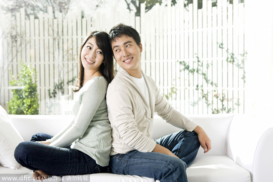 沉默而富有内涵 女人更爱闷骚男的四大原因 -