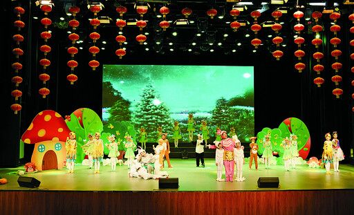 实验小学原创音乐童话剧《小兔子成长记》将要登上2016年央视少儿春晚图片