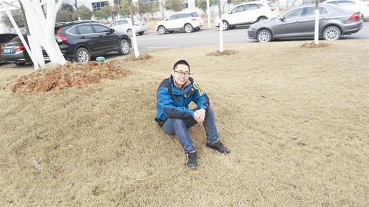 大学生打工为患癌叔叔治病 2年半还清债务(图