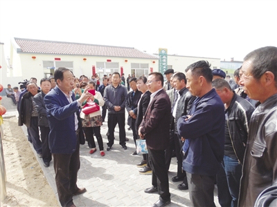 达旗镇人口_中国单身人口达2.4亿(2)