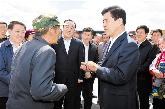 领导活动 正文    5月3日,自治区党委常委,市委书记王中和赴固阳县