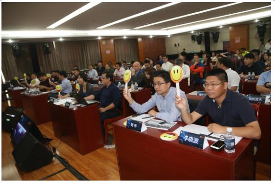国际智能新媒体项目路演暨投资见面会成功召开 超级蜂巢助力创业
