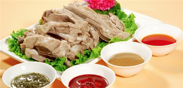 吃在阿拉善:民族特色美食备受游客青睐 - -内蒙古新闻网