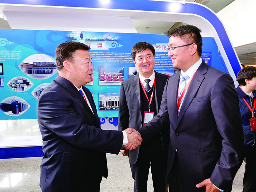 兴安盟委书记张恩惠与联想集团副总裁叶明交流恳谈