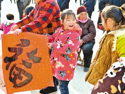 新春走基层 夜宿农家听民声