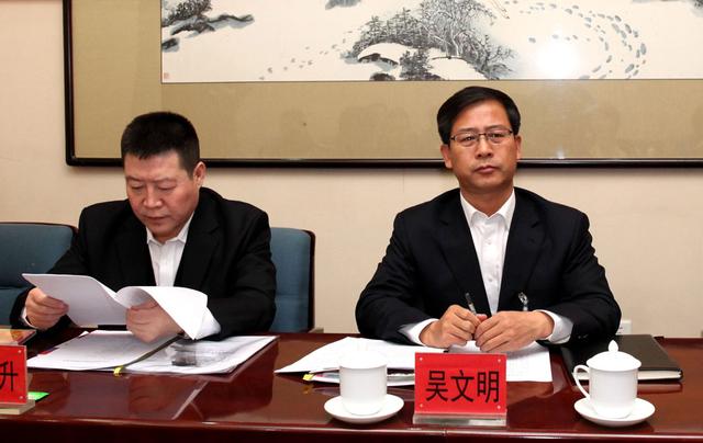玉泉区召开党建群团组织调研座谈会