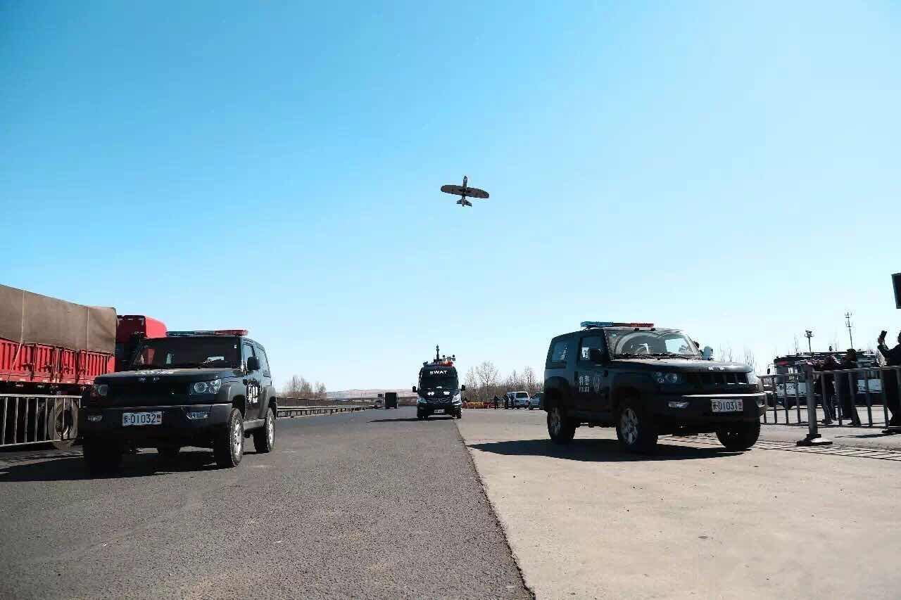 厉害了我们的交警!高科技警用装备打造新勤务