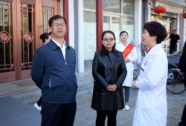 吴文明检查玉泉区基层医疗卫生服务机构