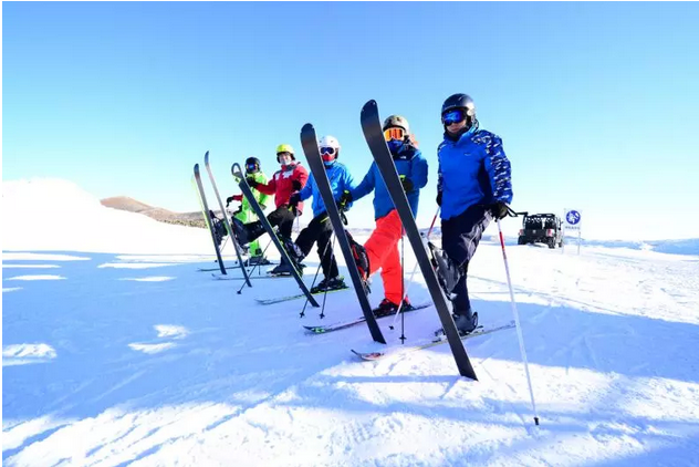 我县第五届冰雪文化旅游节隆重开幕