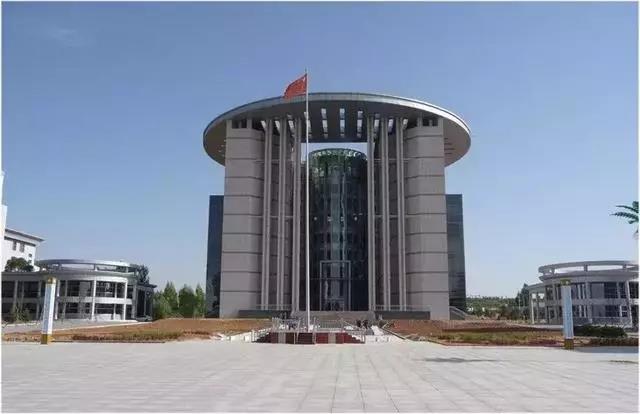 鄂尔多斯市新闻中心 00300082075_125182ab.jpg