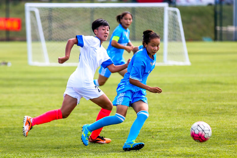 阿吉奈杯女子足球邀请赛开赛