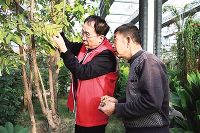 孙廷远摄3月1日,阿拉善盟卫生健康学雷锋志愿服务队