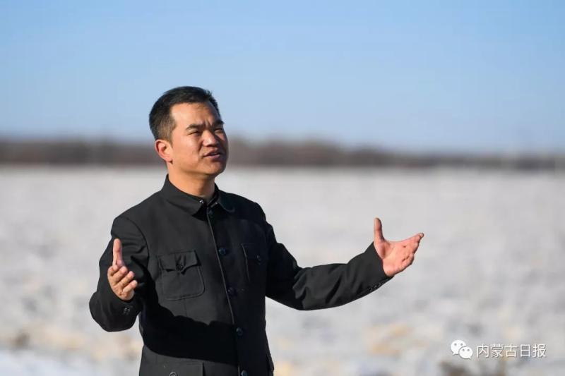 原来是漫翰调传承人岳文祥正在录制mv