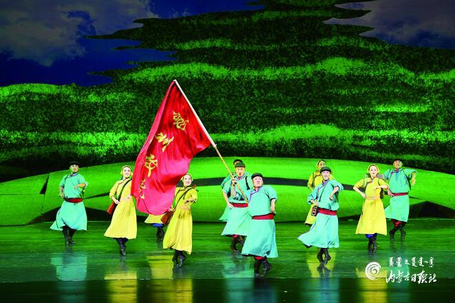 《草原上的乌兰牧骑》再现乌兰牧骑精神
