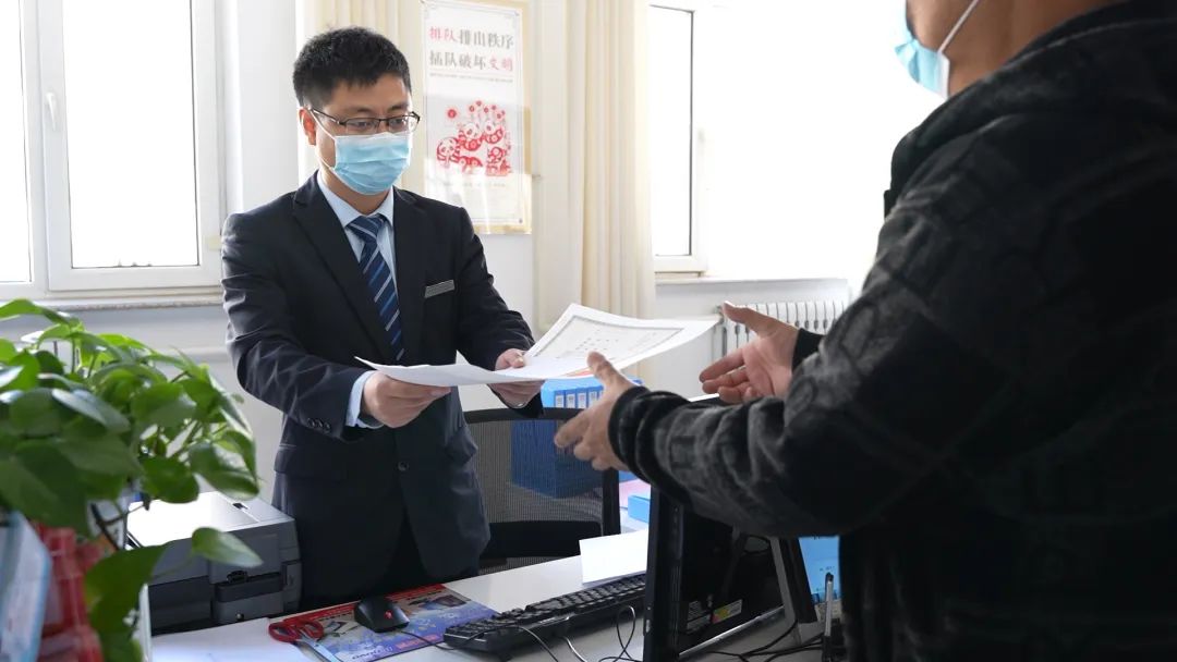 阿鲁科尔沁旗政务服务局着力打造“网上办事大厅”