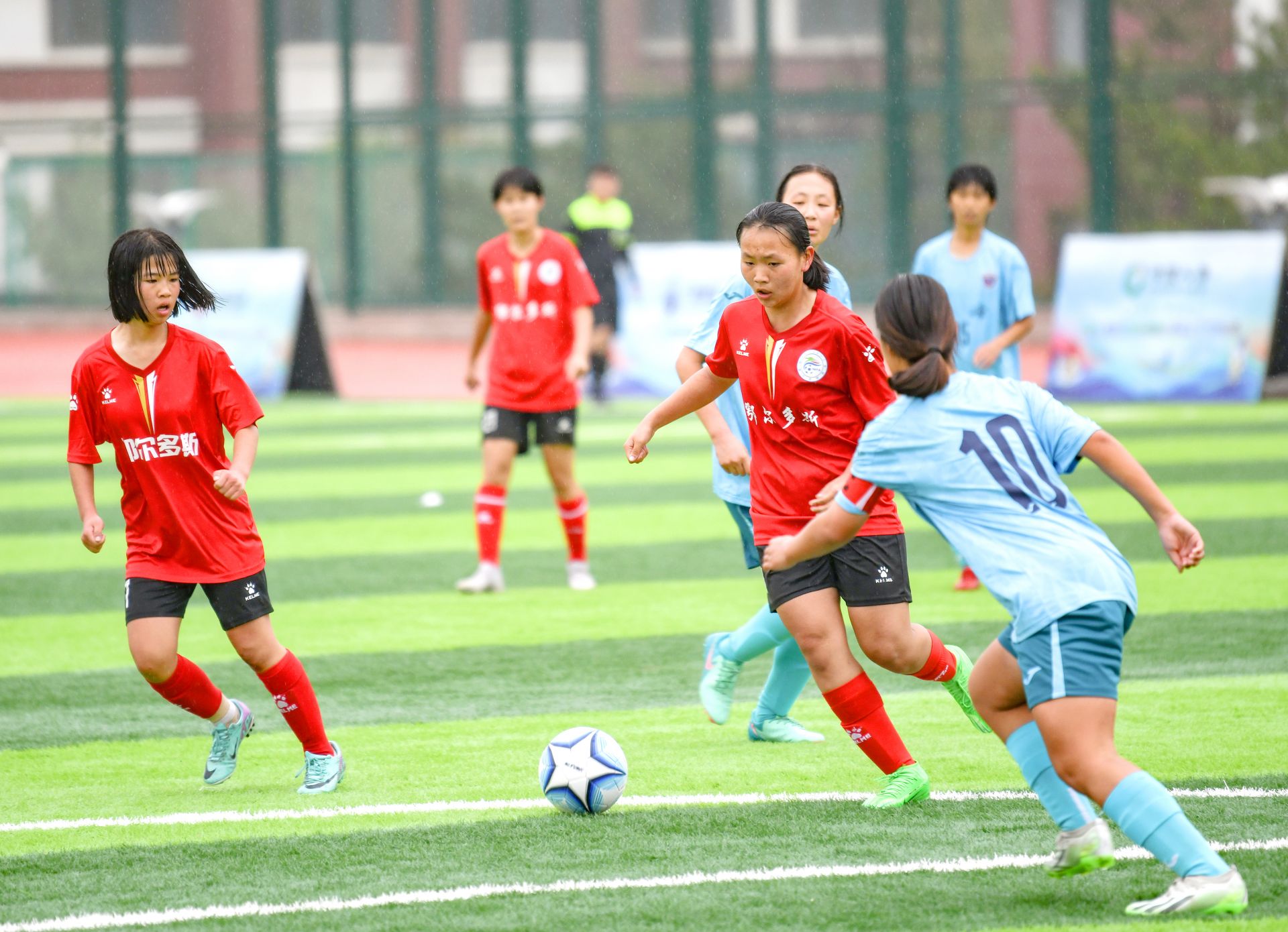 雨燕足球高清免费直播畅享激情赛事无延迟观看体验