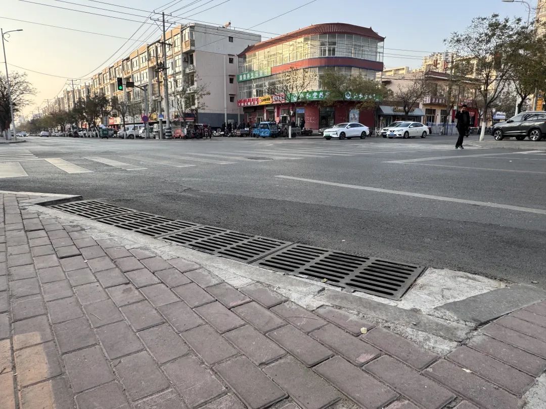 海勃湾区城市地下管网提升改造工程加速推进-新闻中心-内蒙古新闻网