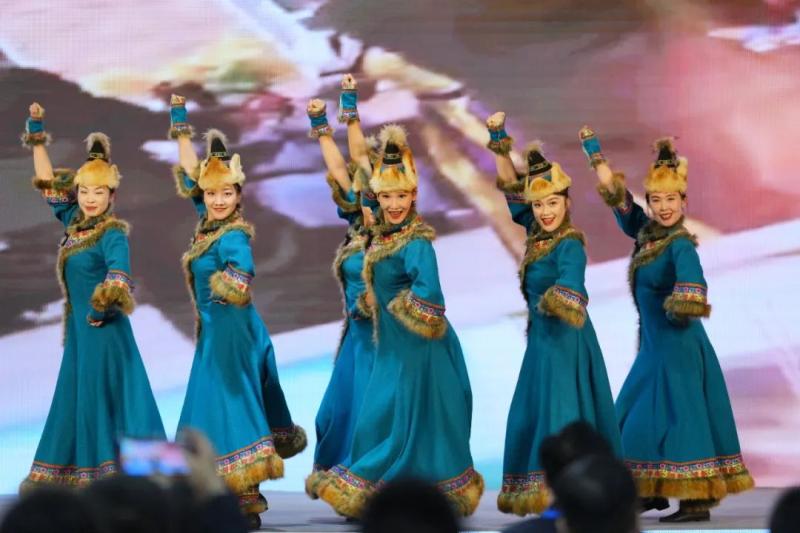 草原上的红色文艺轻骑兵来啦！呼伦贝尔市12支乌兰牧骑全国巡演正式启动