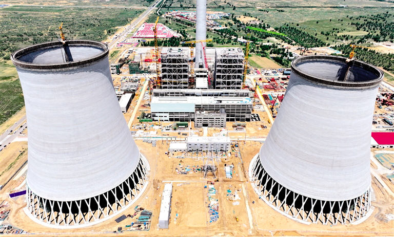 準(zhǔn)大電廠煤電一體化擴建項目受電成功