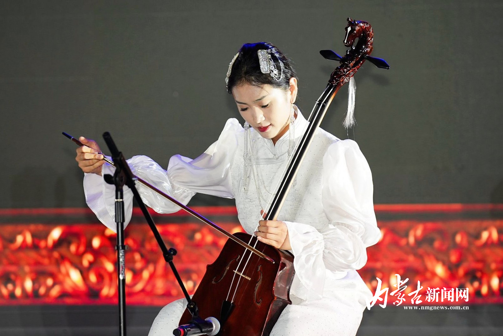 表演57.jpg mmexport1754014271957.jpg