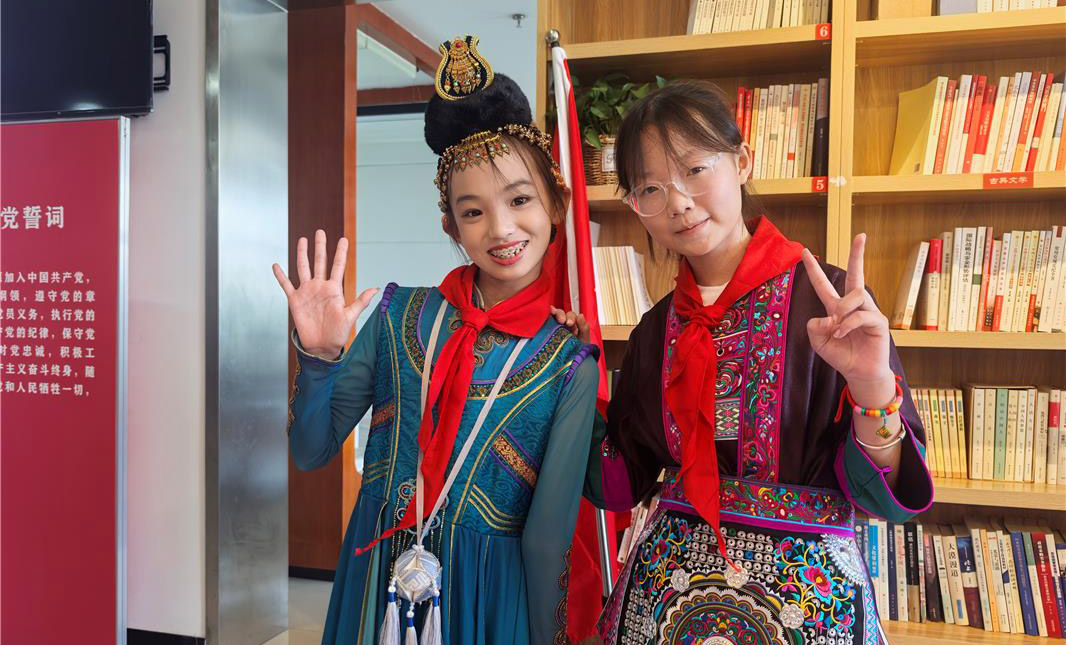 桂蒙少年手拉手 共筑民族團結情