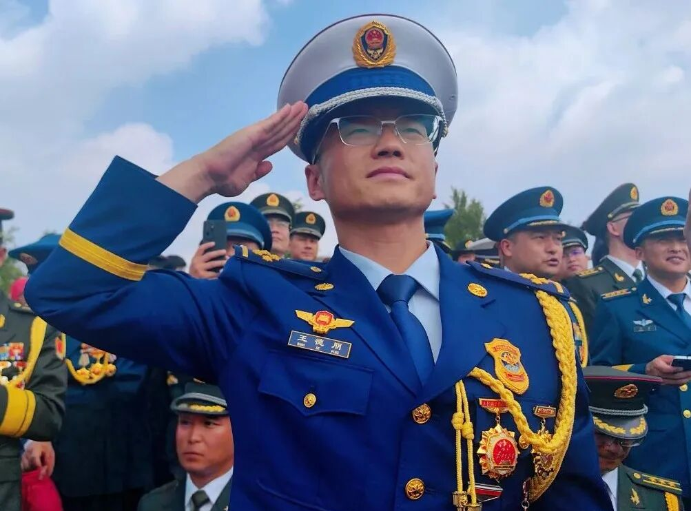 來自阿拉善！他在閱兵現場觀禮！