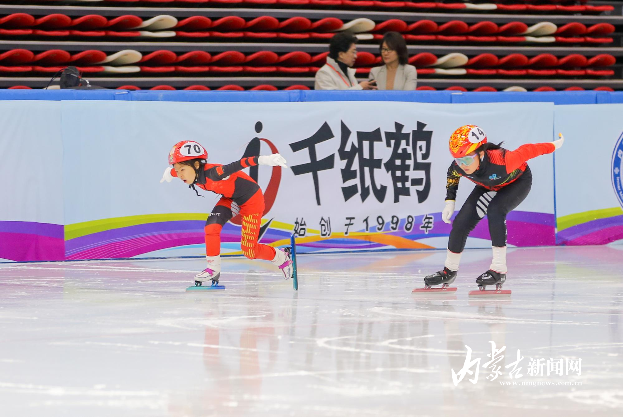 激情凝視 渴望交織