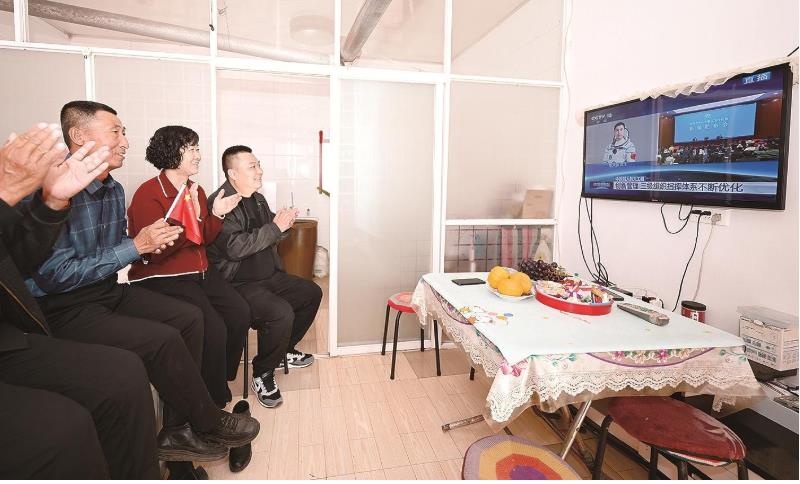 包头“飞”出中国目前执行飞行任务的年龄最小的航天员