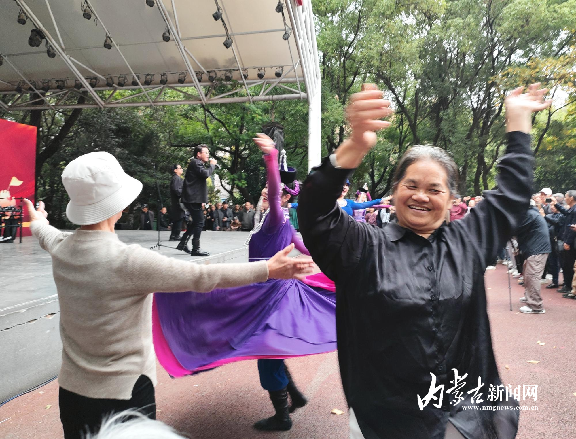 IMG_20251029_160344_edit_480175313831149.jpg IMG_20251029_160344_edit_480175313831149.jpg