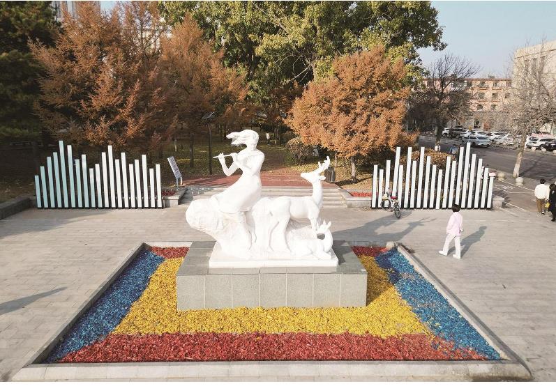 枯枝落叶变身 鹿城巧换“霓裳”