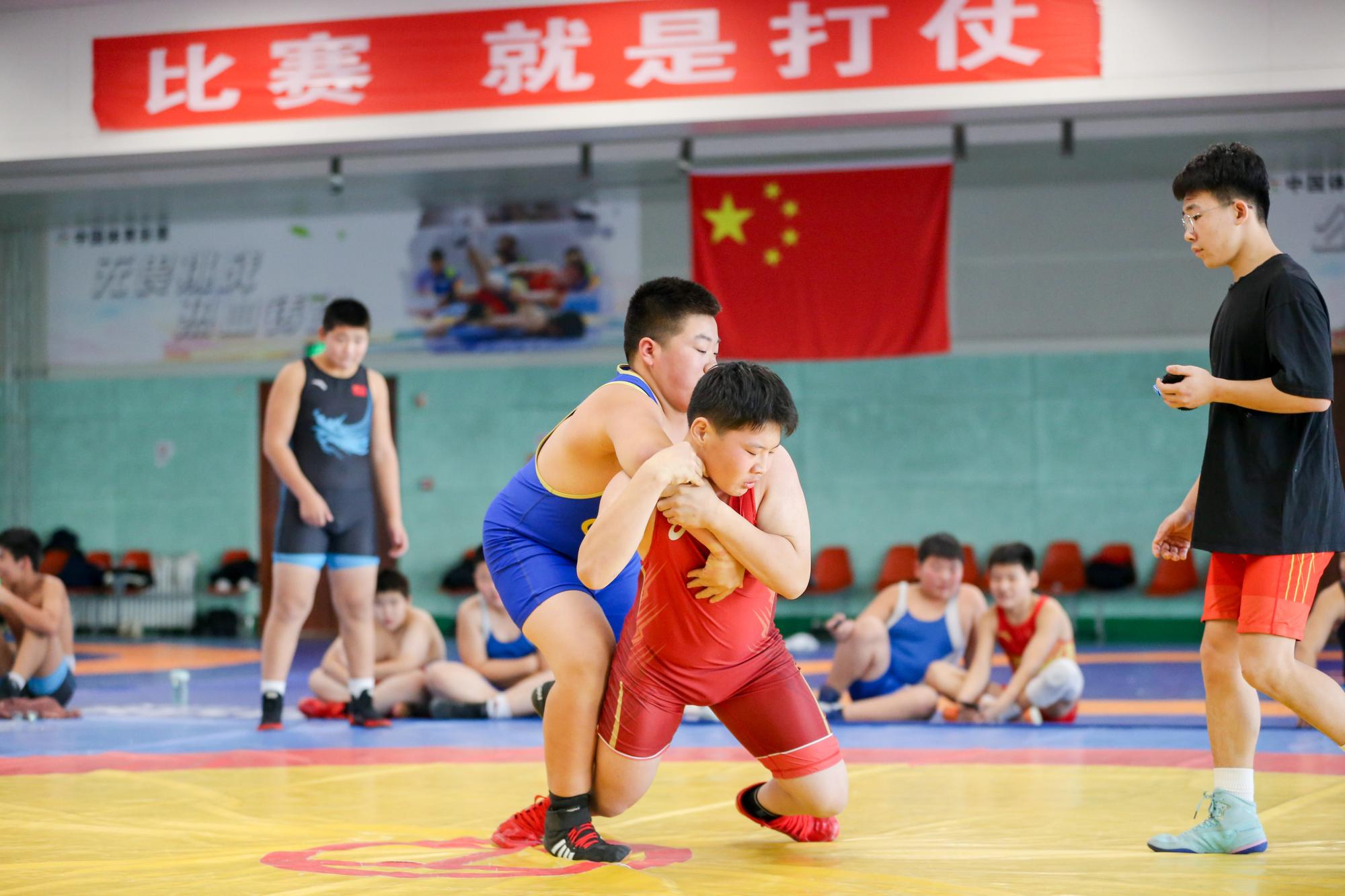 摔跤吧，少年！